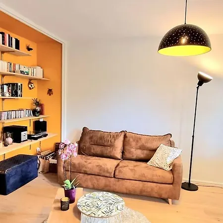 Grand T2 Tout Equipe - Parking - Balcon - Calme شقة *