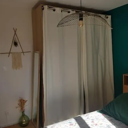 Grand T2 Tout Equipe - Parking - Balcon - Calme Daire *